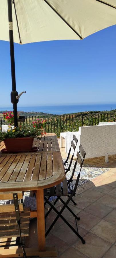Villa Immersa In Oliveto Vista Mare Sciacca Exterior photo