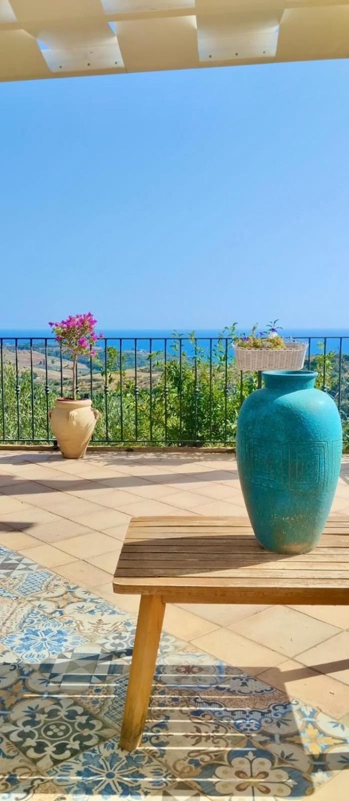 Villa Immersa In Oliveto Vista Mare Sciacca Exterior photo